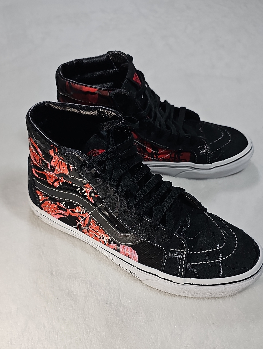 Vans Sk8-Hi Stranger Things Demogorgon Black Red Mens 7 Womens 8.5 Sneakers